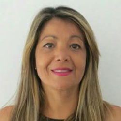 Laura Elisabet Flores